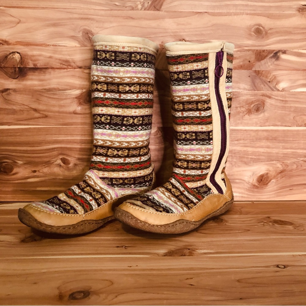 Sorel Norquay Sweater Boots size 8